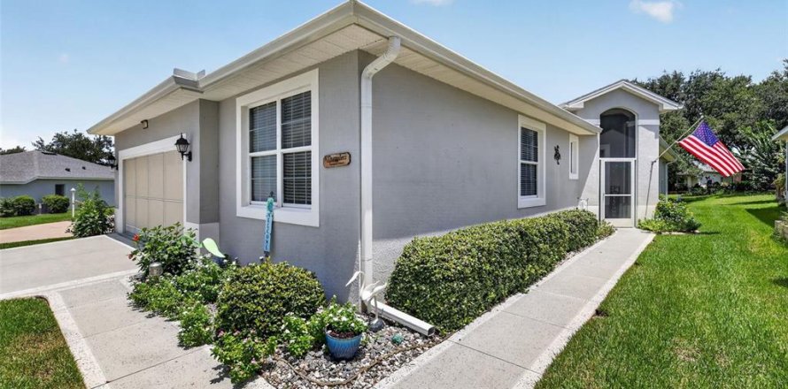 Villa ou maison à Leesburg, Floride 3 chambres, 186.55 m2 № 2294953