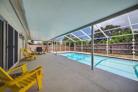 House in Palm Harbor, Florida 3 bedrooms, 189.71 sq.m. № 1909186 - photo 4