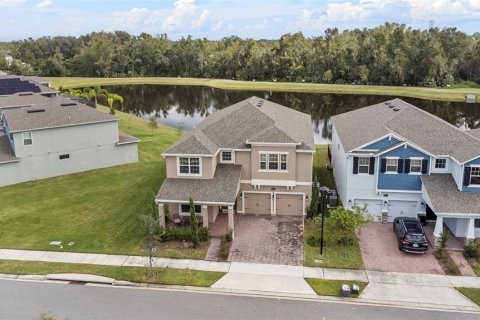 House in DeBary, Florida 5 bedrooms, 342.72 sq.m. № 1542905 - photo 3