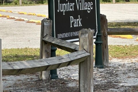 Adosado en alquiler en Jupiter, Florida, 2 dormitorios, 119.29 m2 № 972714 - foto 1