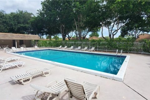 Copropriété à louer à Sunrise, Floride: 3 chambres, 111.02 m2 № 1800719 - photo 18