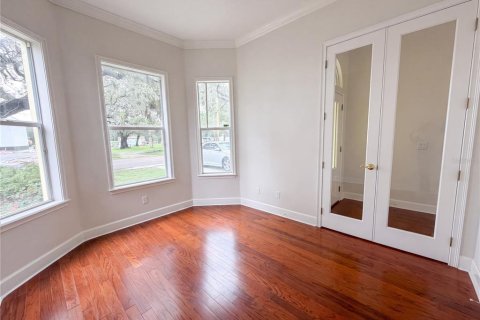 Villa ou maison à vendre à Tampa, Floride: 5 chambres, 272.95 m2 № 2283775 - photo 10