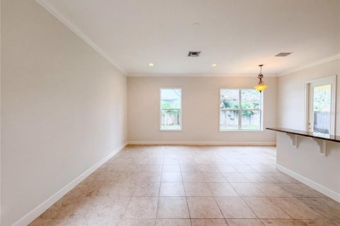Villa ou maison à vendre à Tampa, Floride: 5 chambres, 272.95 m2 № 2283775 - photo 5