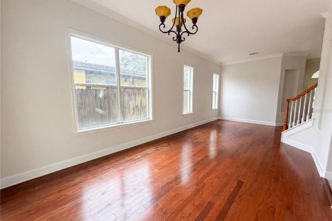 Villa ou maison à vendre à Tampa, Floride: 5 chambres, 272.95 m2 № 2283775 - photo 9