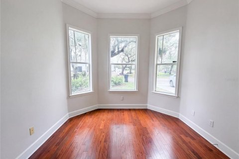 Villa ou maison à vendre à Tampa, Floride: 5 chambres, 272.95 m2 № 2283775 - photo 11