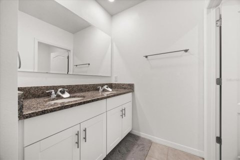 Casa en alquiler en Kissimmee, Florida, 5 dormitorios, 248.42 m2 № 2116366 - foto 26