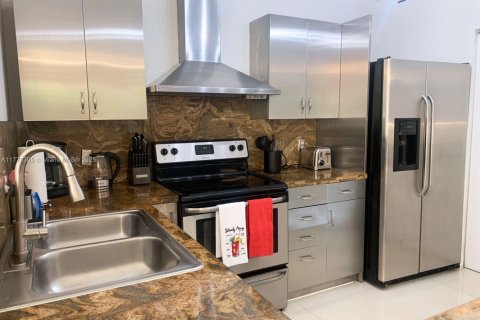 Copropriété à vendre à Aventura, Floride: 2 chambres, 102.19 m2 № 1868236 - photo 6