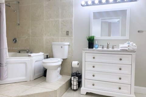 Copropriété à vendre à Aventura, Floride: 2 chambres, 102.19 m2 № 1868236 - photo 9