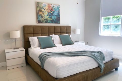 Copropriété à vendre à Aventura, Floride: 2 chambres, 102.19 m2 № 1868236 - photo 1