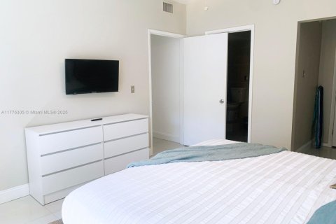 Copropriété à vendre à Aventura, Floride: 2 chambres, 102.19 m2 № 1868236 - photo 8