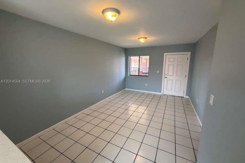 Снять в аренду кондоминиум в Хайалиа, Флорида 2 спальни, 75.44м2, № 2076507 - фото 8