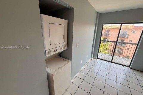 Снять в аренду кондоминиум в Хайалиа, Флорида 2 спальни, 75.44м2, № 2076507 - фото 9