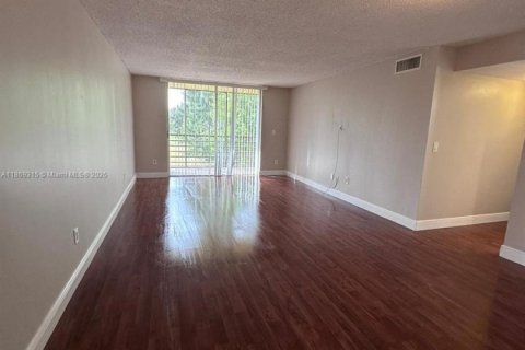 Copropriété à vendre à Miramar, Floride: 2 chambres, 94.3 m2 № 1928344 - photo 3