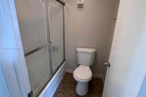 Copropriété à vendre à Miramar, Floride: 2 chambres, 94.3 m2 № 1928344 - photo 12