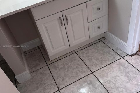 Copropriété à vendre à Miramar, Floride: 2 chambres, 94.3 m2 № 1928344 - photo 11