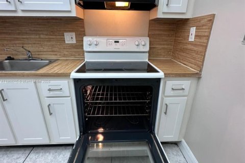 Copropriété à vendre à Miramar, Floride: 2 chambres, 94.3 m2 № 1928344 - photo 5