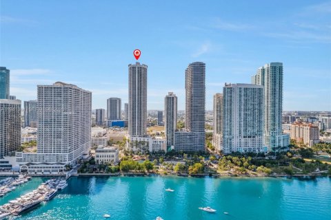 Condo in Miami, Florida, 1 bedroom  № 1998105 - photo 3