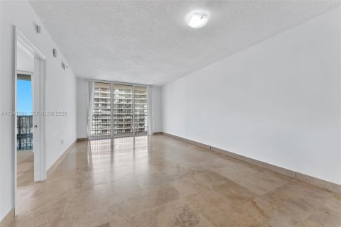 Condo in Miami, Florida, 1 bedroom  № 1998105 - photo 12