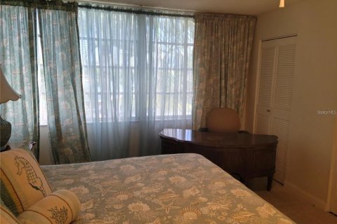 Снять в аренду кондоминиум в Южная Пасадена, Флорида 2 спальни, 108.7м2, № 1722154 - фото 23