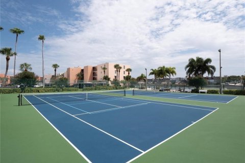 Снять в аренду кондоминиум в Южная Пасадена, Флорида 2 спальни, 108.7м2, № 1722154 - фото 2