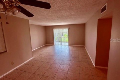 Copropriété à louer à Gainesville, Floride: 3 chambres, 119.75 m2 № 2150524 - photo 6