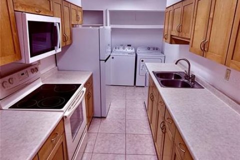 Copropriété à louer à Gainesville, Floride: 3 chambres, 119.75 m2 № 2150524 - photo 3