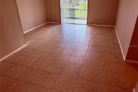 Copropriété à louer à Gainesville, Floride: 3 chambres, 119.75 m2 № 2150524 - photo 7