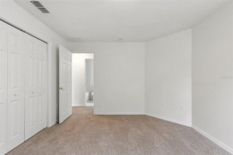 House in New Port Richey, Florida 3 bedrooms, 141.49 sq.m. № 1893566 - photo 30