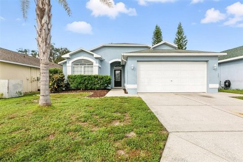 House in New Port Richey, Florida 3 bedrooms, 141.49 sq.m. № 1893566 - photo 1