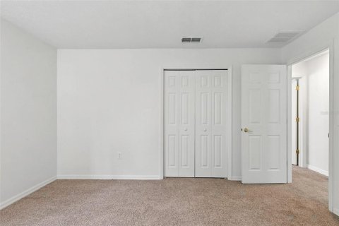 House in New Port Richey, Florida 3 bedrooms, 141.49 sq.m. № 1893566 - photo 29