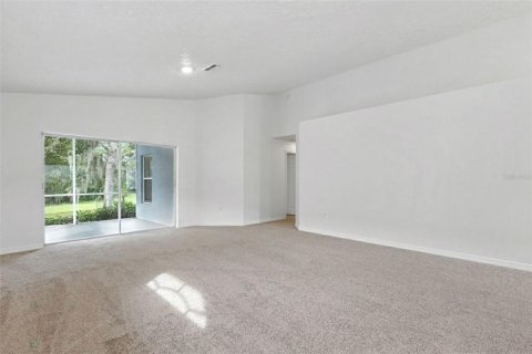 House in New Port Richey, Florida 3 bedrooms, 141.49 sq.m. № 1893566 - photo 10