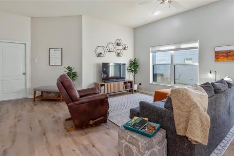 Touwnhouse à vendre à Clermont, Floride: 2 chambres, 120.77 m2 № 1741188 - photo 7