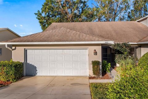 Touwnhouse à vendre à Clermont, Floride: 2 chambres, 120.77 m2 № 1741188 - photo 1