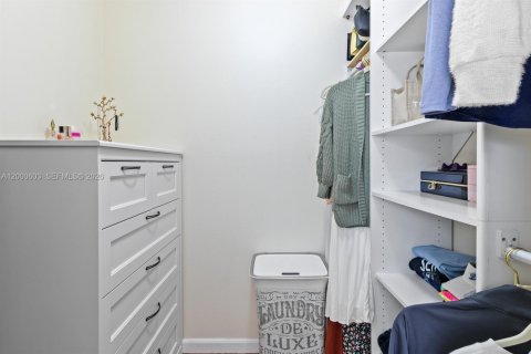 Купить таунхаус в Корал-Спрингс, Флорида 3 спальни, 123.56м2, № 2066183 - фото 21