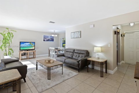 Купить таунхаус в Корал-Спрингс, Флорида 3 спальни, 123.56м2, № 2066183 - фото 6