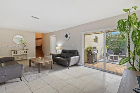 Купить таунхаус в Корал-Спрингс, Флорида 3 спальни, 123.56м2, № 2066183 - фото 7