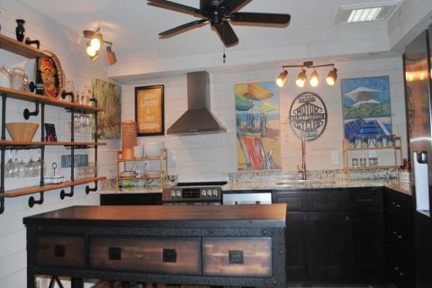 House in Edgewater, Florida 3 bedrooms, 155.33 sq.m. № 1810689 - photo 12