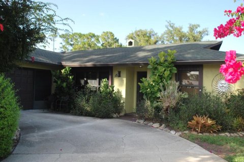 House in Edgewater, Florida 3 bedrooms, 155.33 sq.m. № 1810689 - photo 4