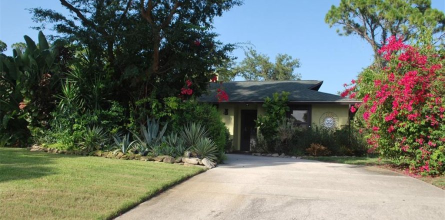 Casa en Edgewater, Florida 3 dormitorios, 155.33 m2 № 1810689