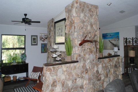 House in Edgewater, Florida 3 bedrooms, 155.33 sq.m. № 1810689 - photo 16