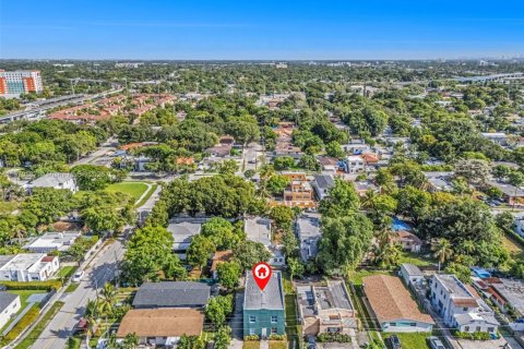 Propiedad comercial en venta en Miami, Florida, 269.79 m2 № 1979496 - foto 8