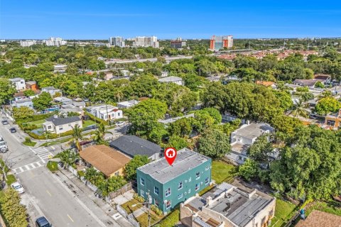 Propiedad comercial en venta en Miami, Florida, 269.79 m2 № 1979496 - foto 6
