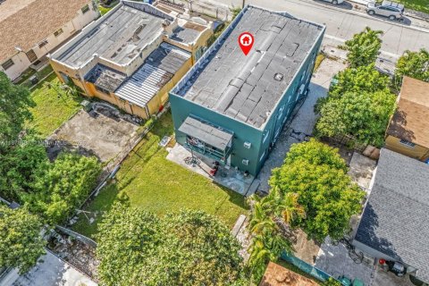 Propiedad comercial en venta en Miami, Florida, 269.79 m2 № 1979496 - foto 4