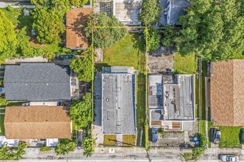Propiedad comercial en venta en Miami, Florida, 269.79 m2 № 1979496 - foto 5