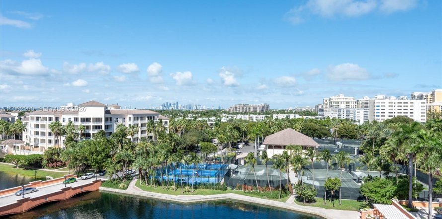 Condominio en Key Biscayne, Florida, 3 dormitorios  № 2024848