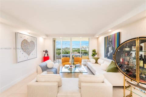 Condominio en venta en Key Biscayne, Florida, 3 dormitorios, 241.73 m2 № 2024848 - foto 3
