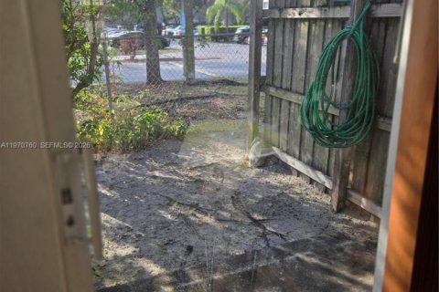 Copropriété à louer à Miami, Floride: 2 chambres, 83.61 m2 № 2042194 - photo 27