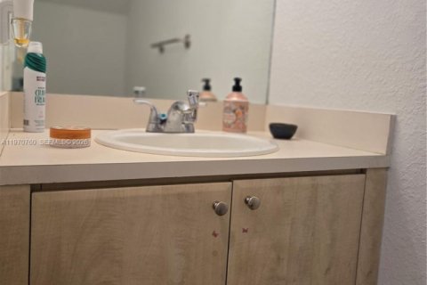 Copropriété à louer à Miami, Floride: 2 chambres, 83.61 m2 № 2042194 - photo 23