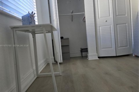Copropriété à louer à Miami, Floride: 2 chambres, 83.61 m2 № 2042194 - photo 16
