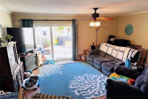 Adosado en alquiler en Saint Petersburg, Florida, 3 dormitorios, 120.77 m2 № 1913093 - foto 4